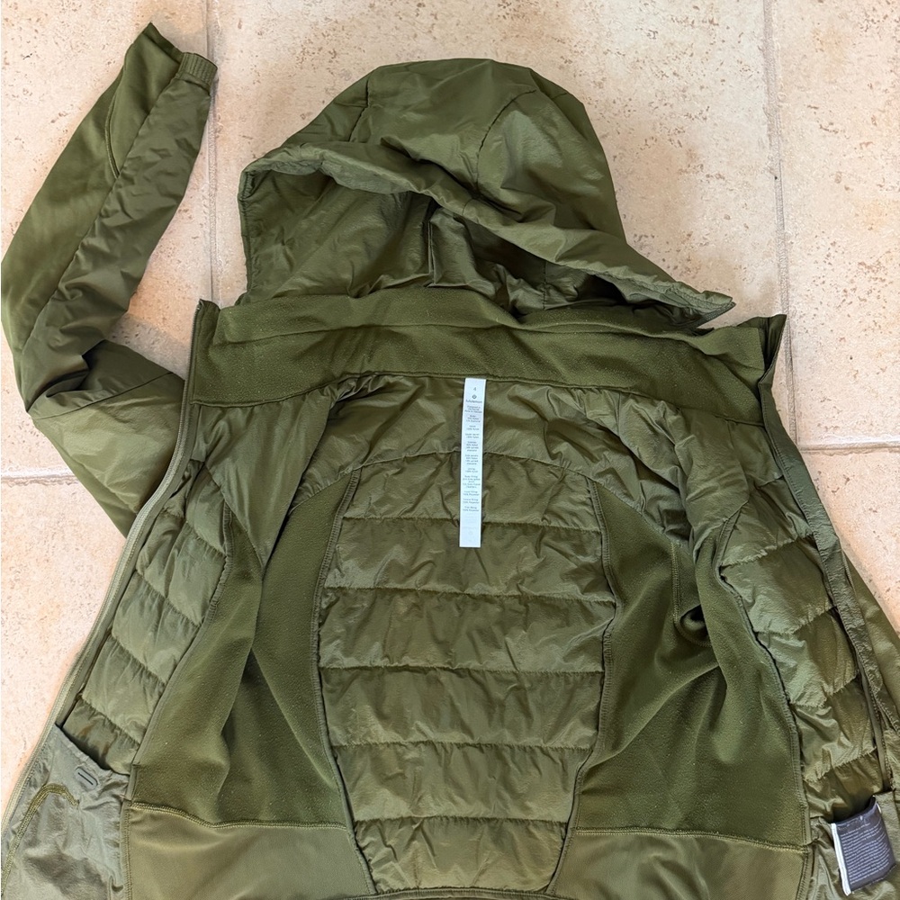 Lululemon Down for it All Jacket - Picture 4 of 6